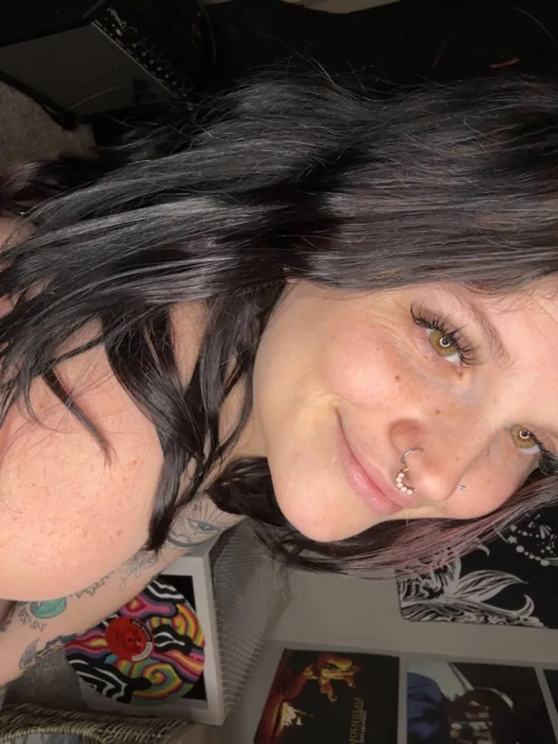 Gothic queen, no explanations posted by cannakweeen