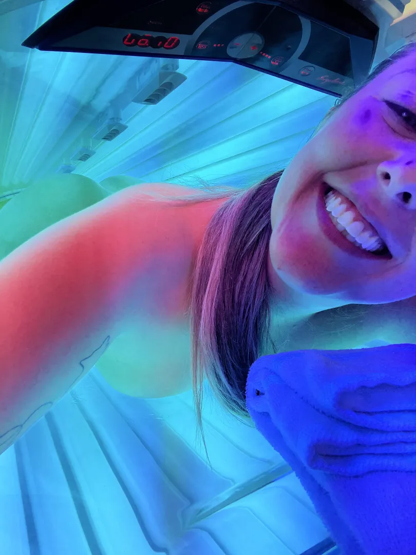 Gotta get all the curves tan posted by Myrandaaa69