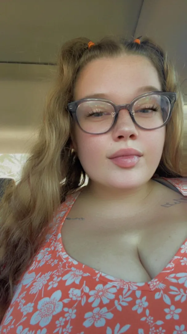 Gotta love a young mommy bod.  posted by Astrid_Celexi98