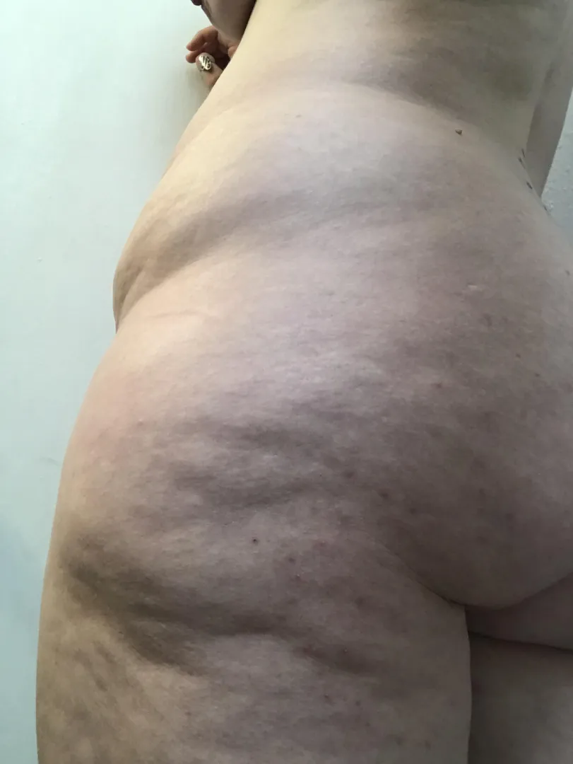 Grab on and giddy up, mister ;) posted by Moon_Layla