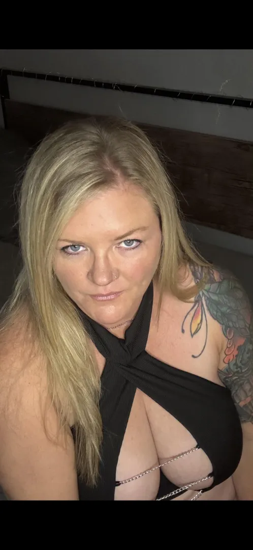 Grab your wife and come over posted by OilfieldWife-