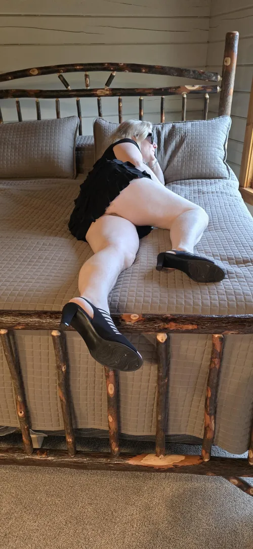 Granny relaxing. by HannahOlsen2025