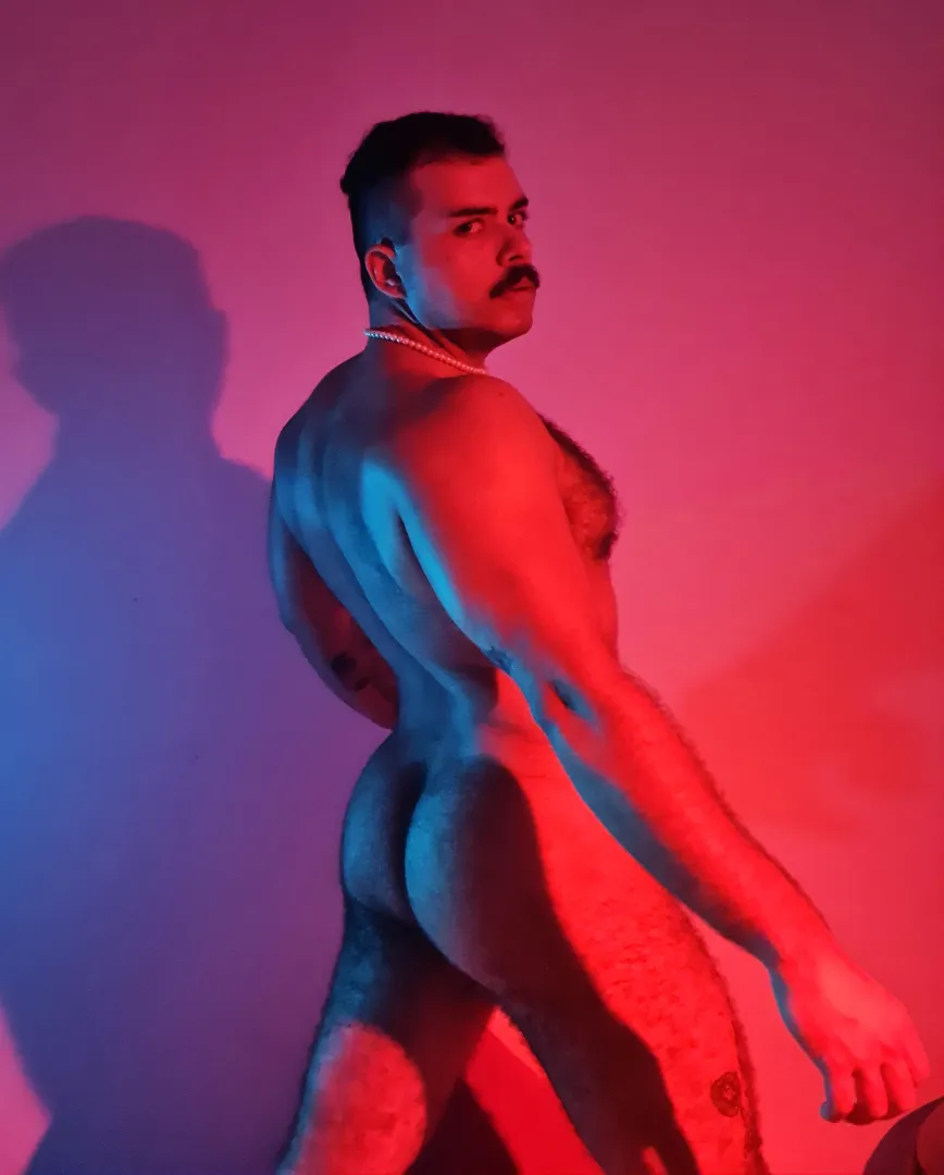 Grease me up? posted by thewalkingdeaddy