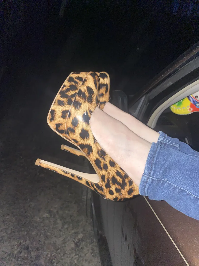 Great for you to worship!  posted by killer_feet11