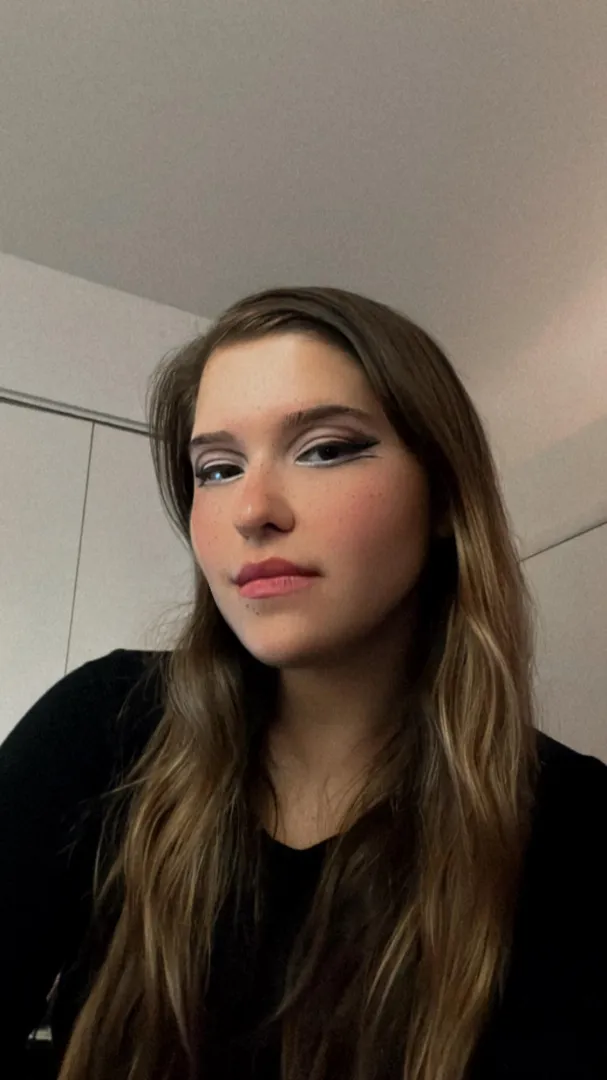 Greedy bitch, I’ll take everything you have. posted by PrincessContessa18