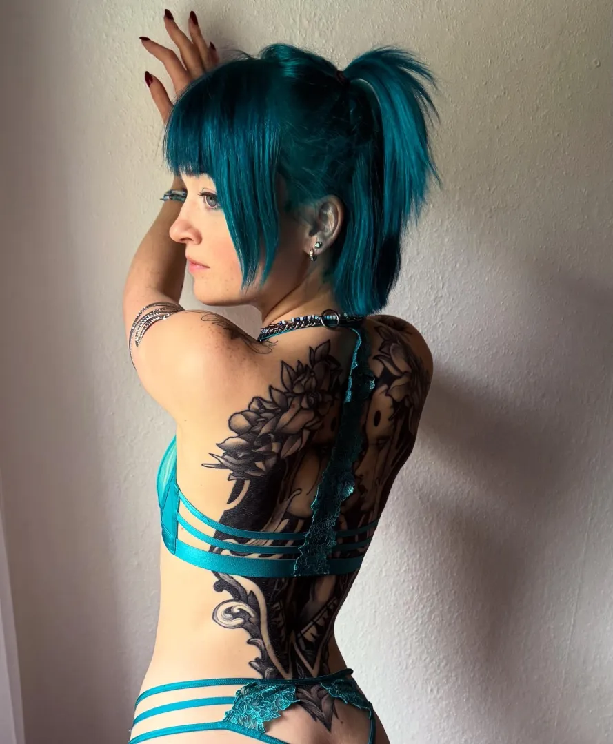 green lingerie and green hair posted by darklyriel