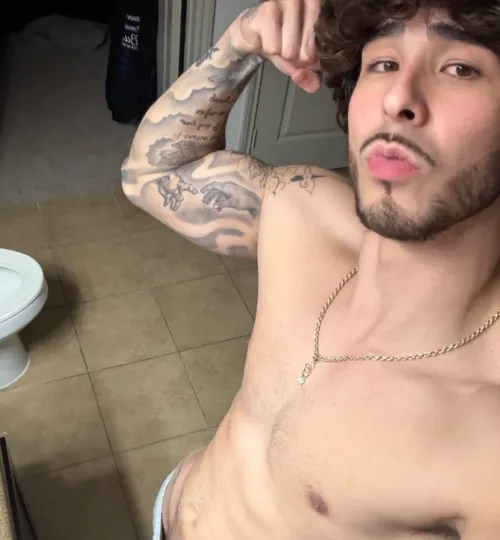 Grip the arm, follow the lines by thejordank1ng