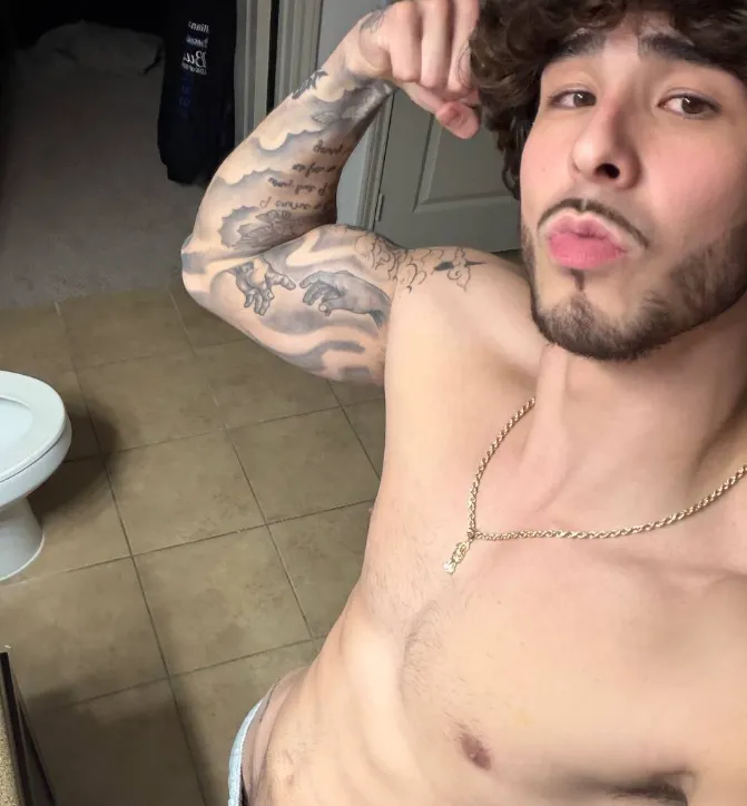 Grip the arm, follow the lines posted by thejordank1ng