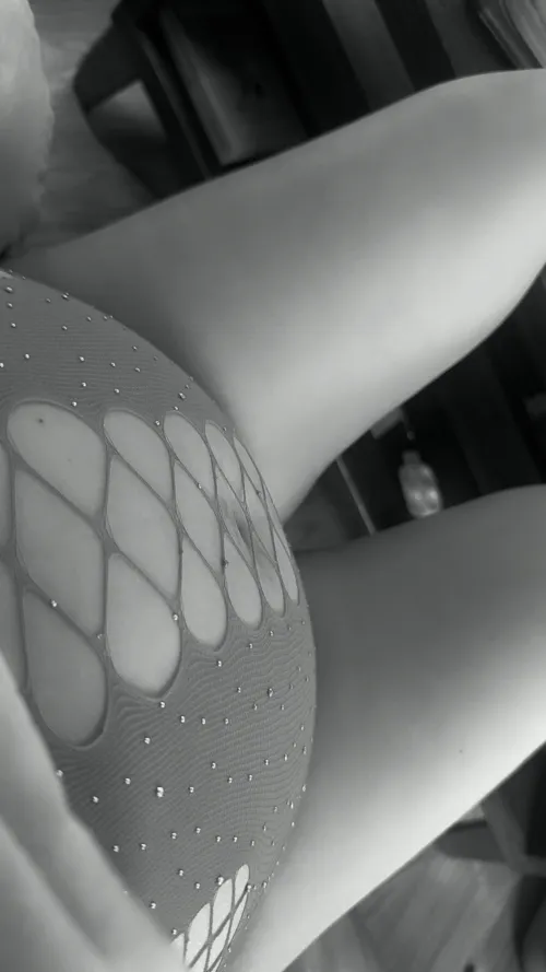 Guess the color of my lingerie…The bump is looking good in ____! by sirengirl26