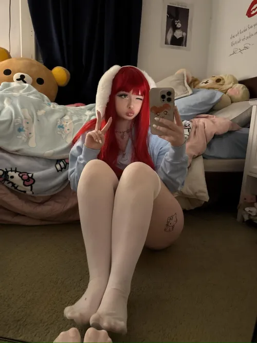 guess where these lips wanna be by petiteschoolgirlxo