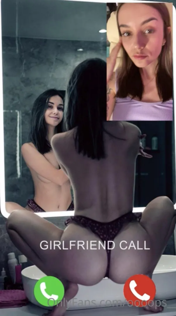 Guess who’s calling ♥️ Full video on my OF posted by thoissie