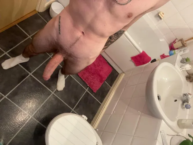 Guess who’s wanking tonight by SinfulDoller