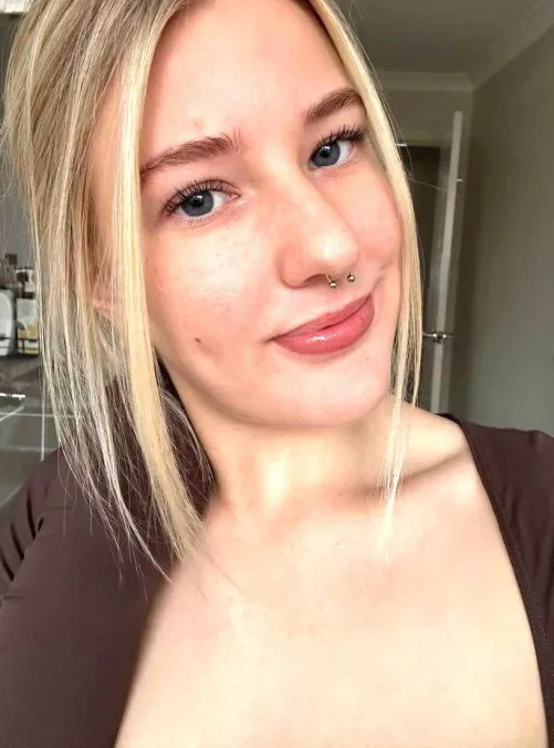 guess who’s winning by innocentshaelah