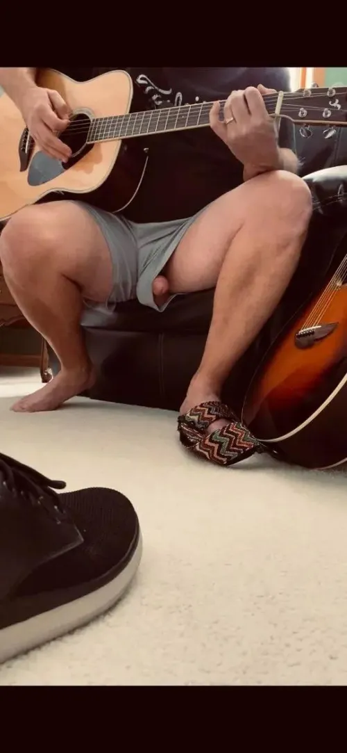 Guitar Lessons by KoolBreewz