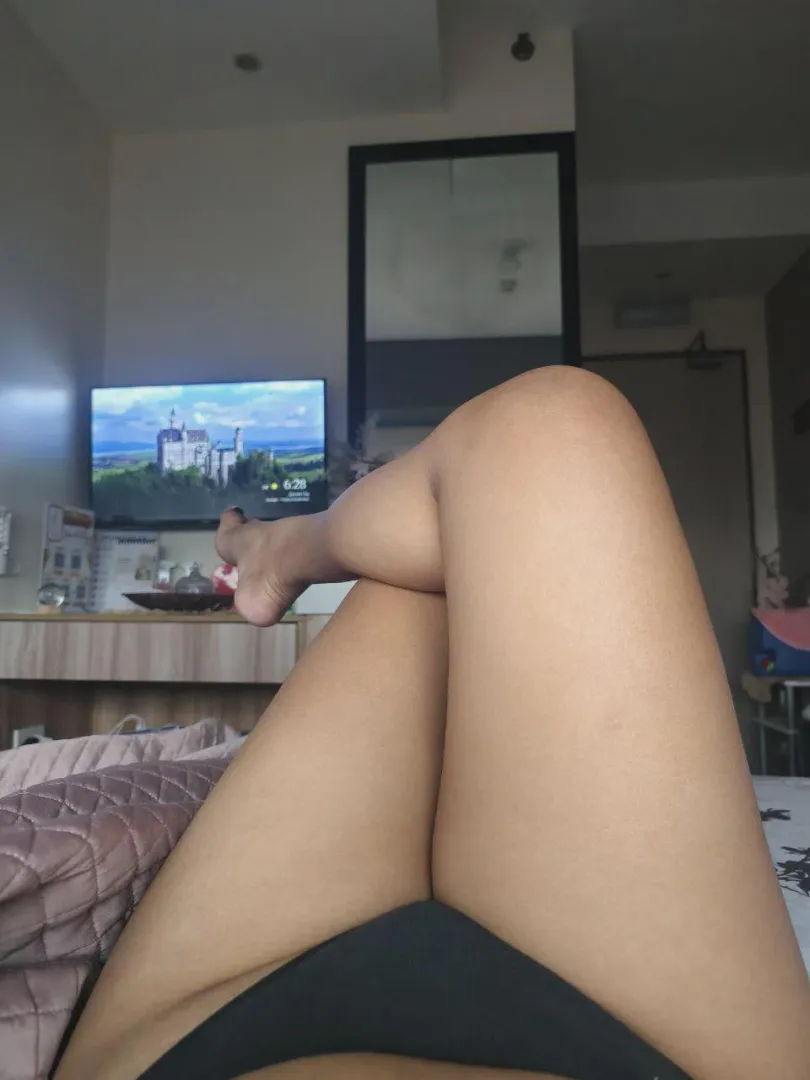 Gusto mo headlock kita sa thighs ko. posted by hotsuckercali