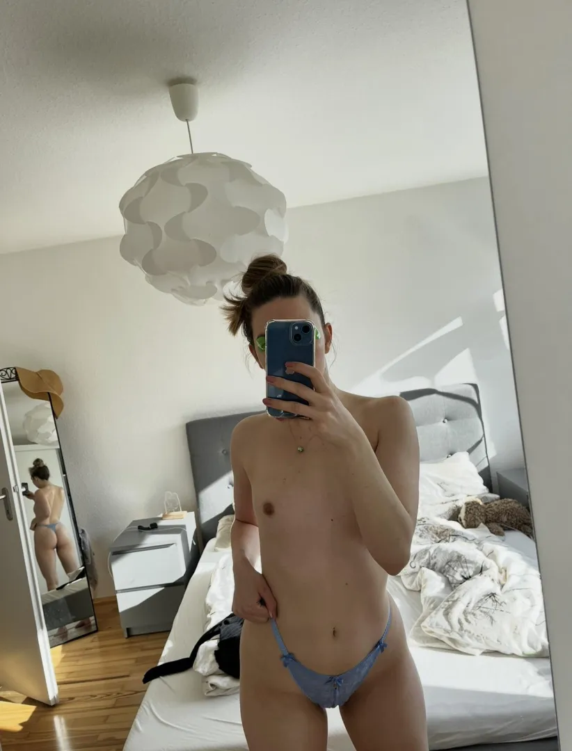 Guten Morgen! (F)  oder ? posted by alyssa-hazel