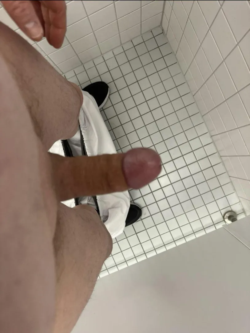 Guten Morgen welche Sissy würde helfen? posted by FantasticMorning4914