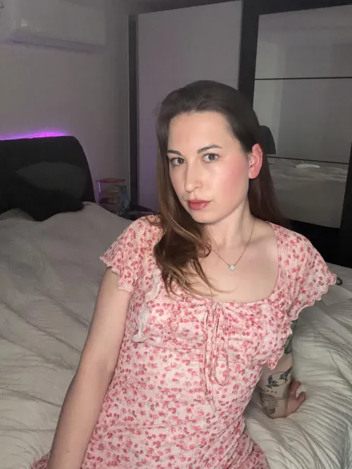 Guten Morgen, wer braucht Hilfe mit seiner morgenlatte?☺️ by nkohuch