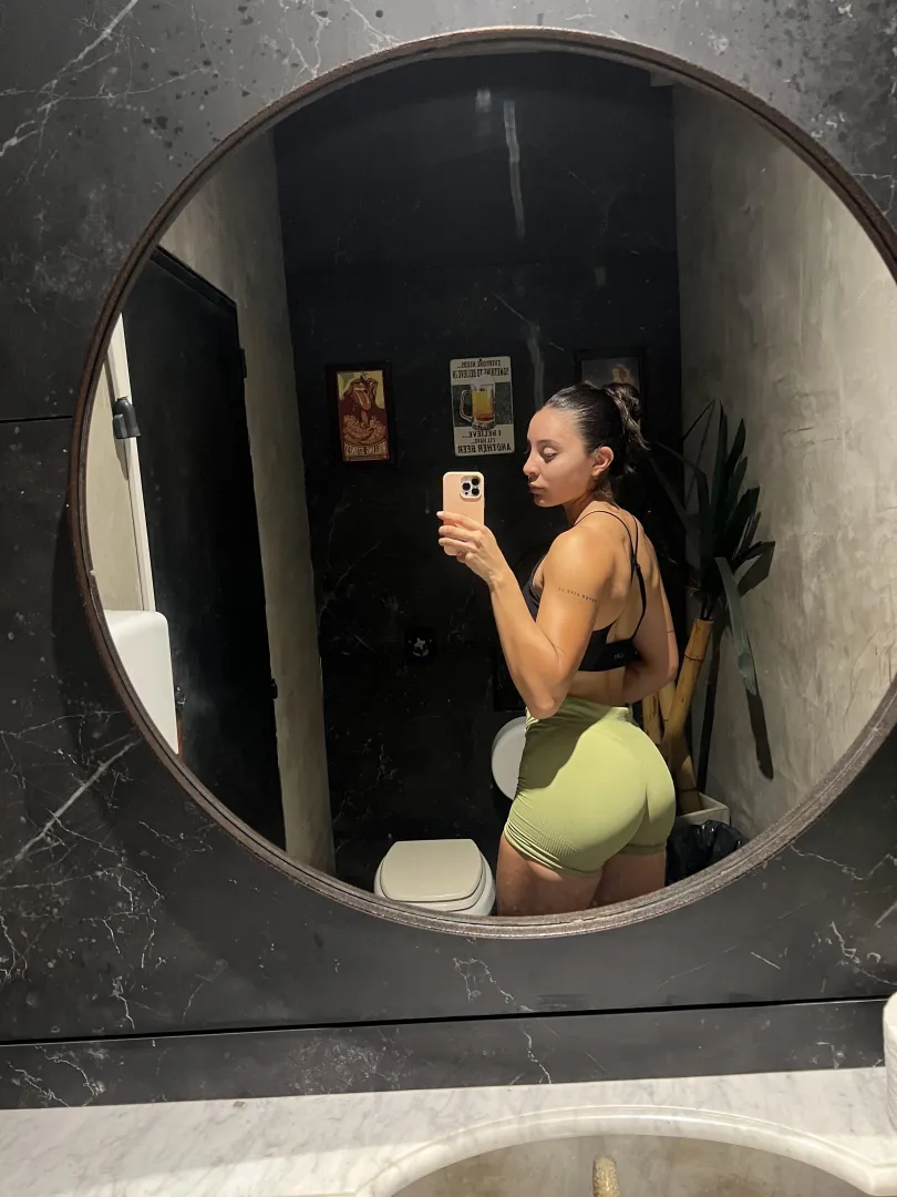 gym posted by CoraRayn