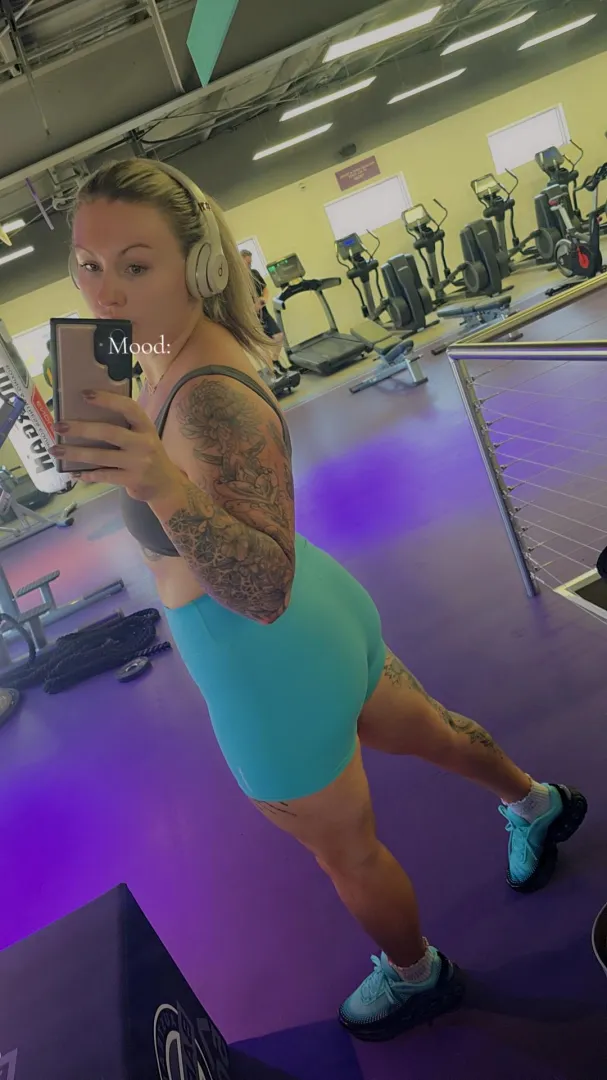 Gym booty in blue posted by Rude-Economics9433