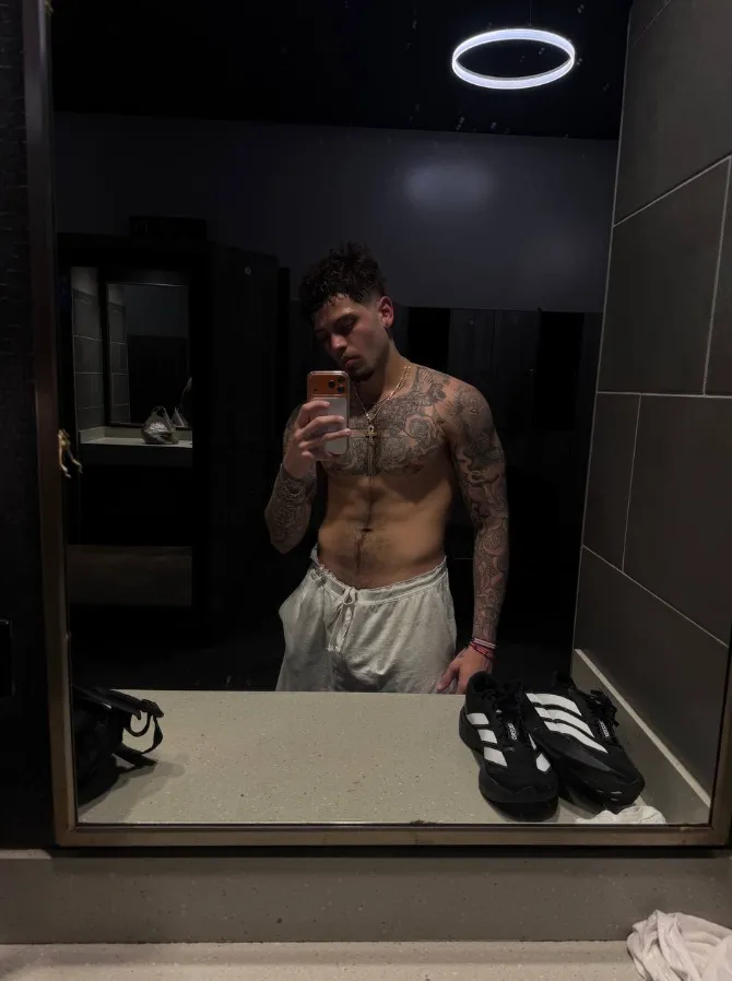 Gym built and stretching fabric posted by theprmissile