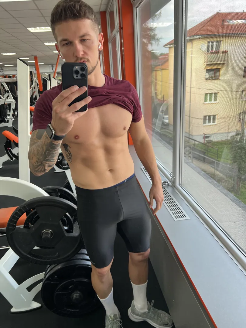 Gym bulge posted by Daddy-Fit1989