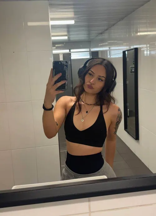 gym fit check by phantom_sassy