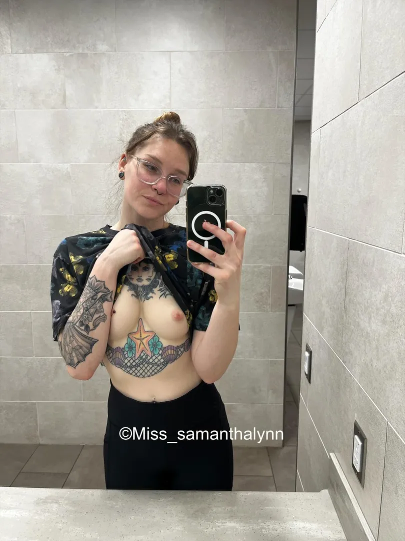 Gym selfie [F] 5’11 posted by miss_samanthalynn