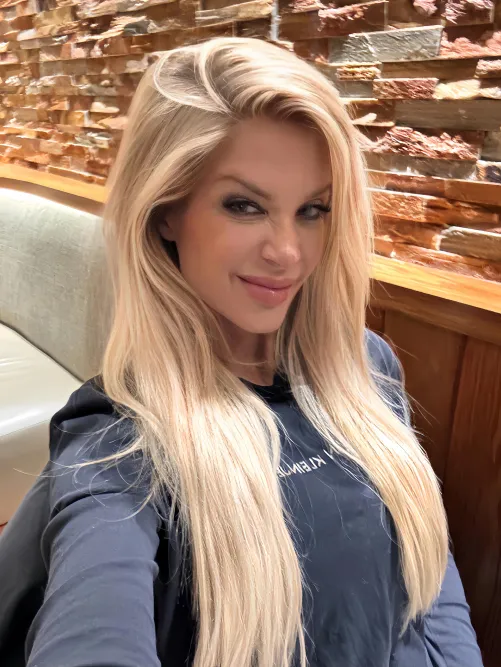 gym selfies hit different x by thefitmodelmum