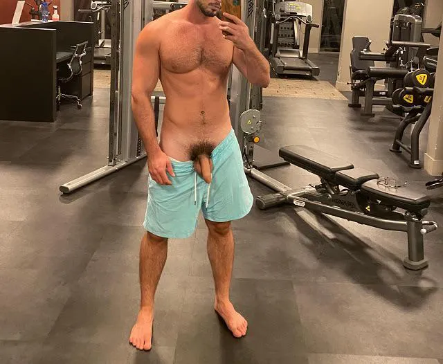 Gym was empty so why not posted by Unique-Stay-6673