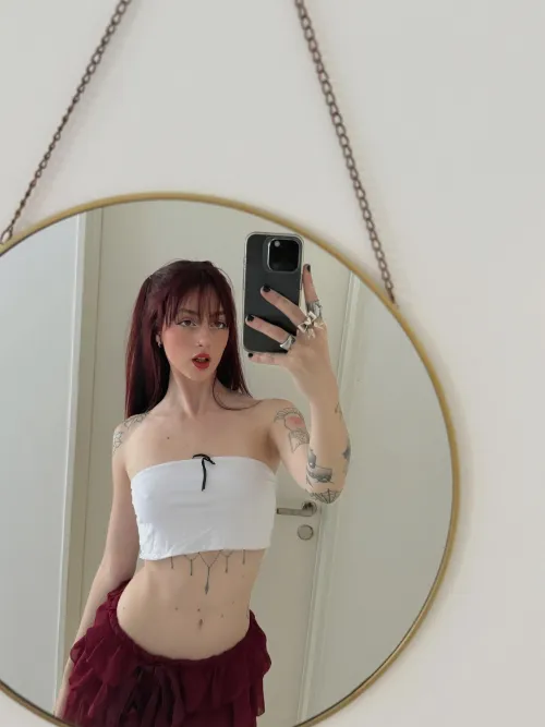 Had a drink + feeling flirty, need someone who can host - T3legram works better: .`lunakaitlyn,. by thesadshow