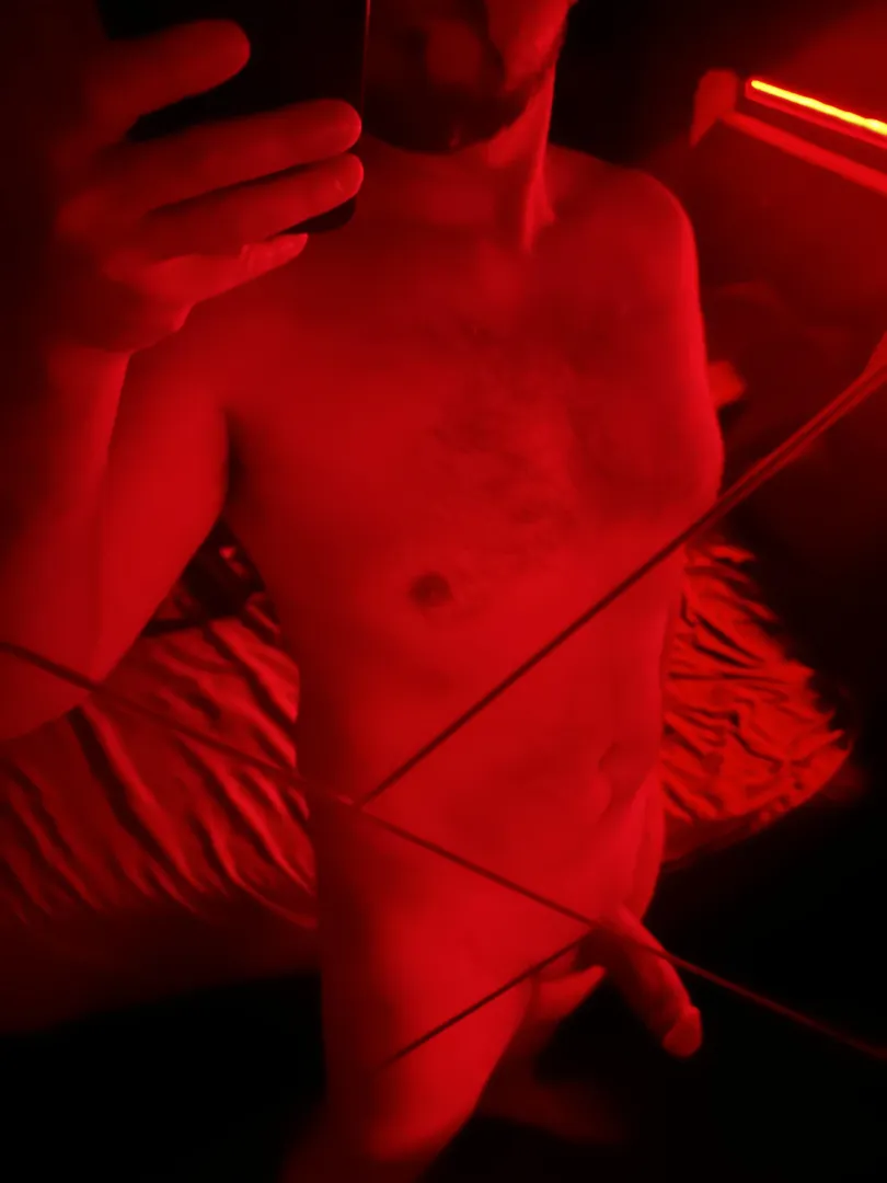 Had a red hot night on Saturday posted by Tr3sLechesCak3