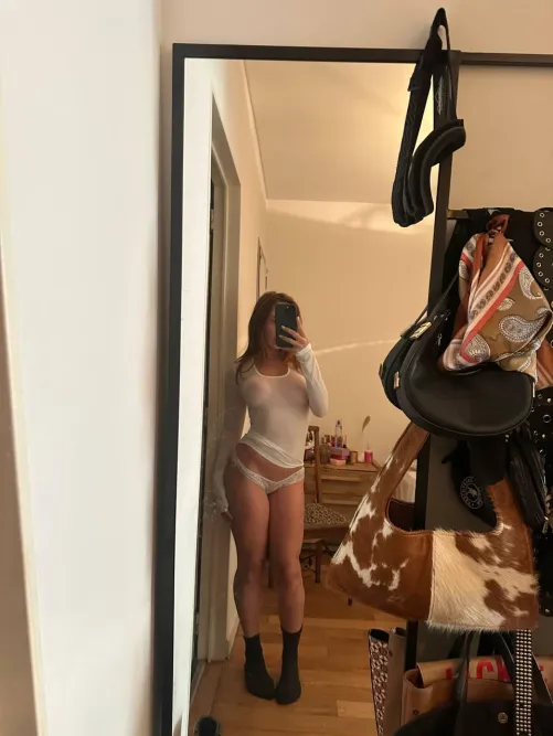 Hade du velat avsluta veckan med mig? <3 by Hot_Return9446