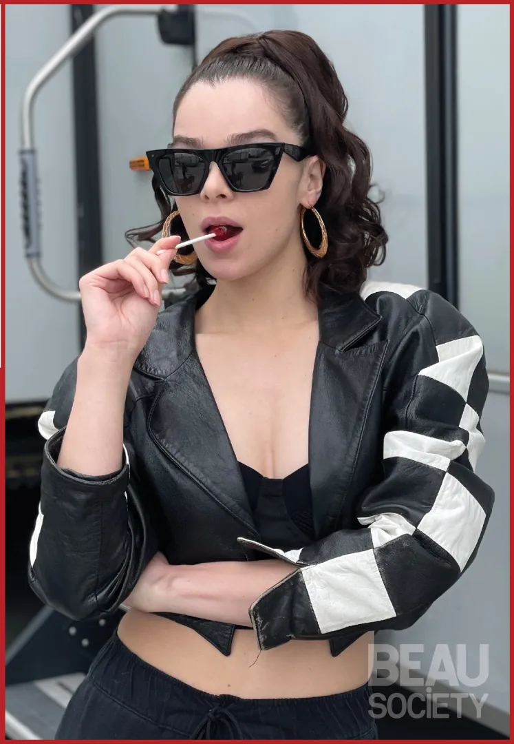 Hailee as Mary on the set of 'Sinners' posted by bphsrpnn