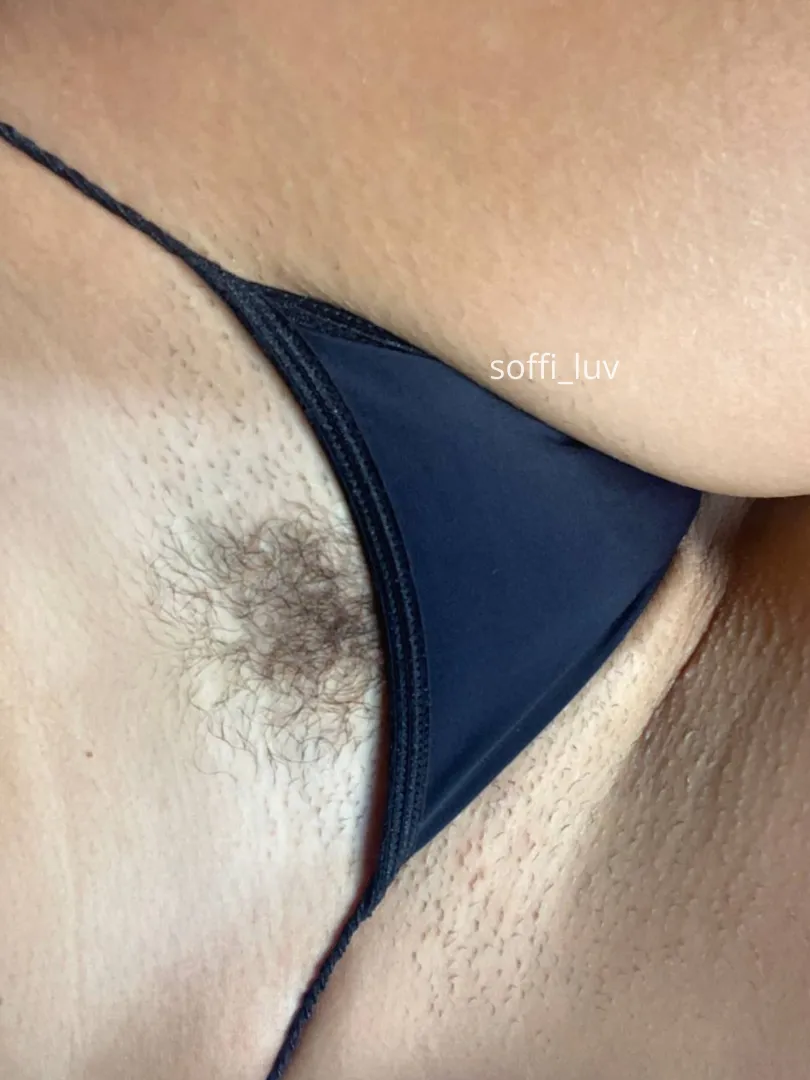 hair explooooding out of my panties :3 posted by soffi_luv