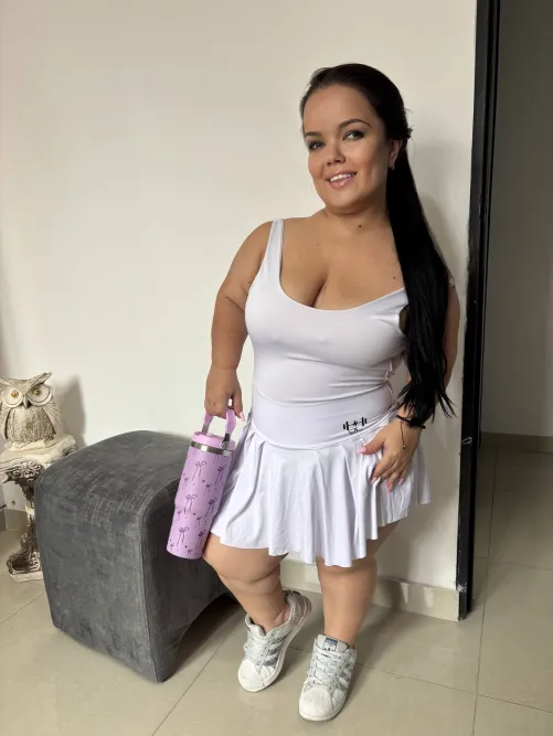 hair is still a lil sweaty after my run hehe by CheesyBooty99