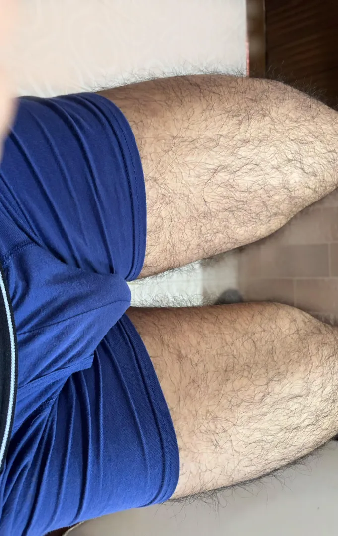Hairy legs for you posted by ErickXmS