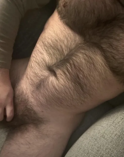 Hairy masc straight home chillin. Masc bros, verbal, rp, blue collar guys hmu by Informal-Split3055