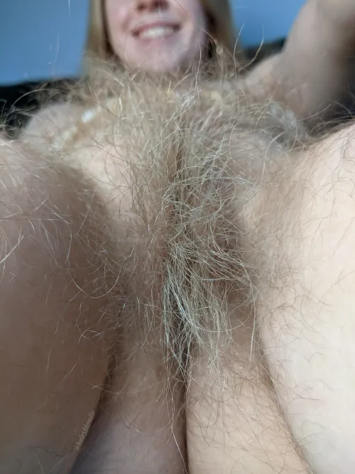 Hairy pussy smells best before a shower [p] by efiwfsn