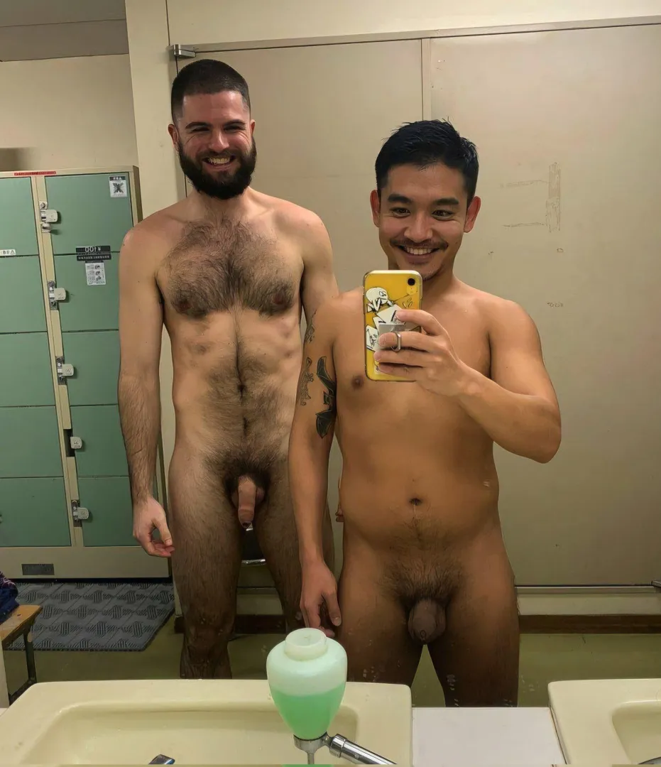 Hairy WM & ab Selfie posted by SpikeNLB