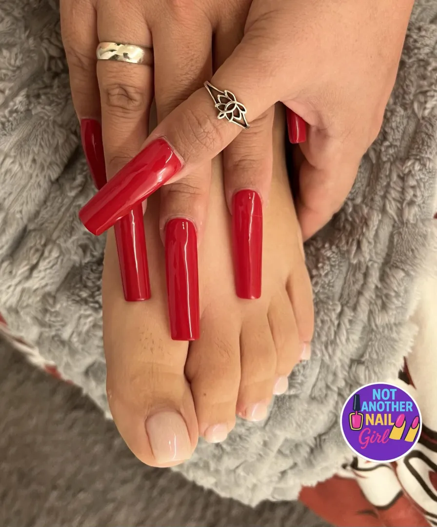 Hands or feet? Or both? posted by Valaria_nang
