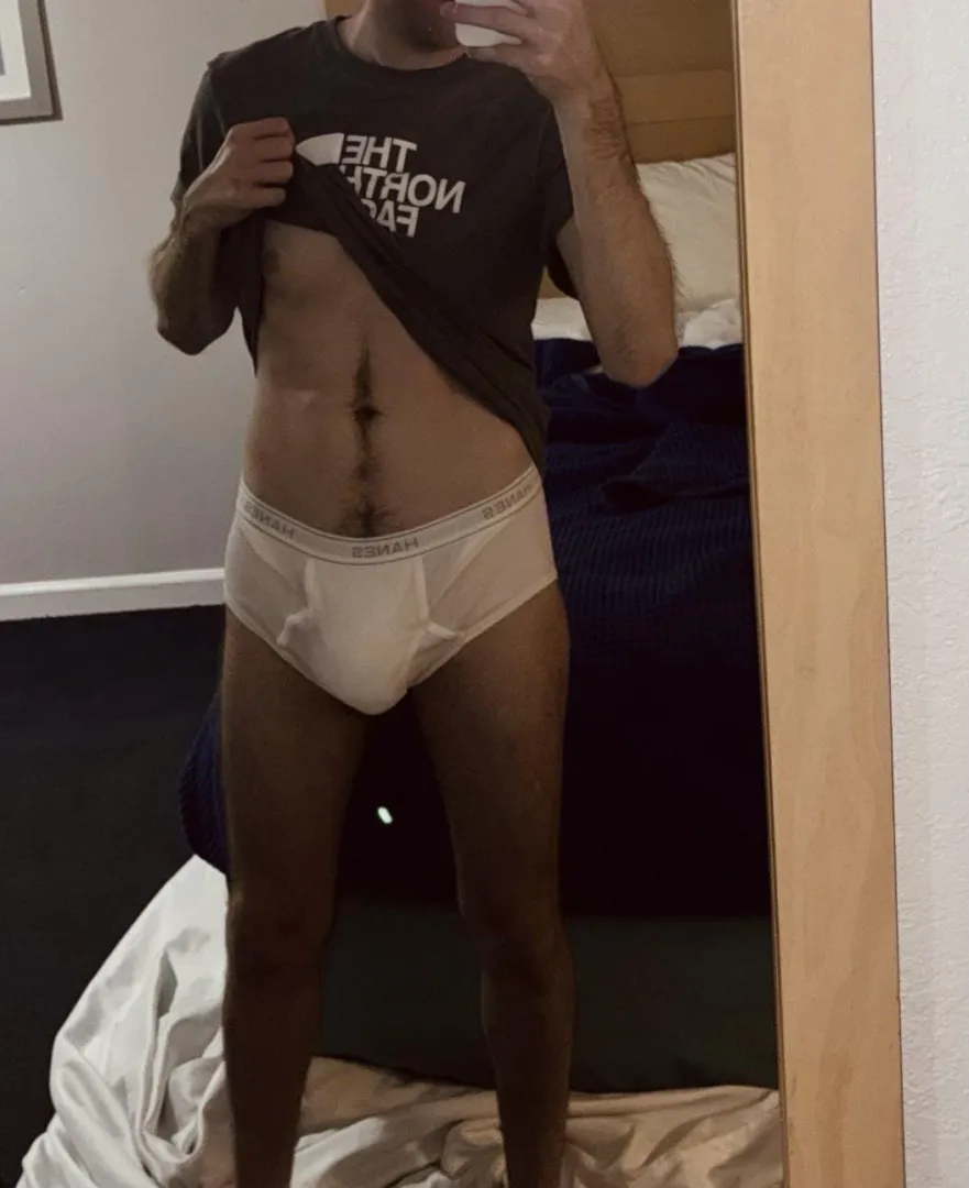 Hanes kinda day posted by dclan609