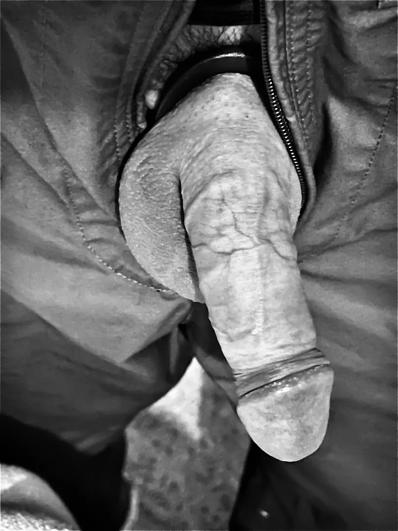 Hanging out comfortably and ready for every encounter posted by EnRingedGentleman