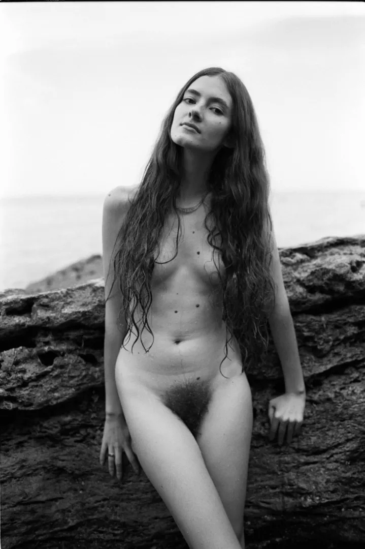 Hanna in sea stones posted by Artem_Stisovyak