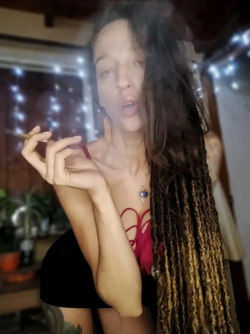 Happy and stoned asf by Dreadlock_Goddesss