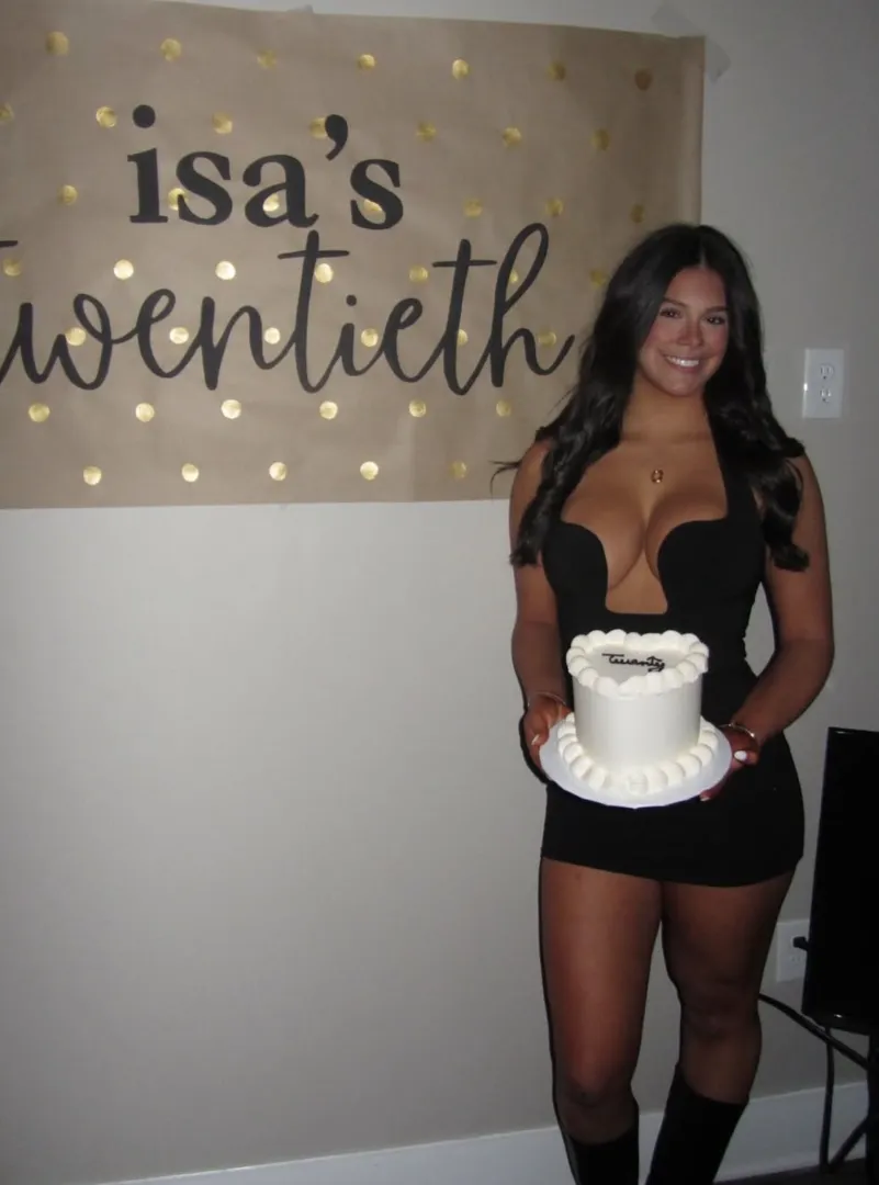 Happy birthday to this sexy 20 year old sweetheart posted by queenkatie101