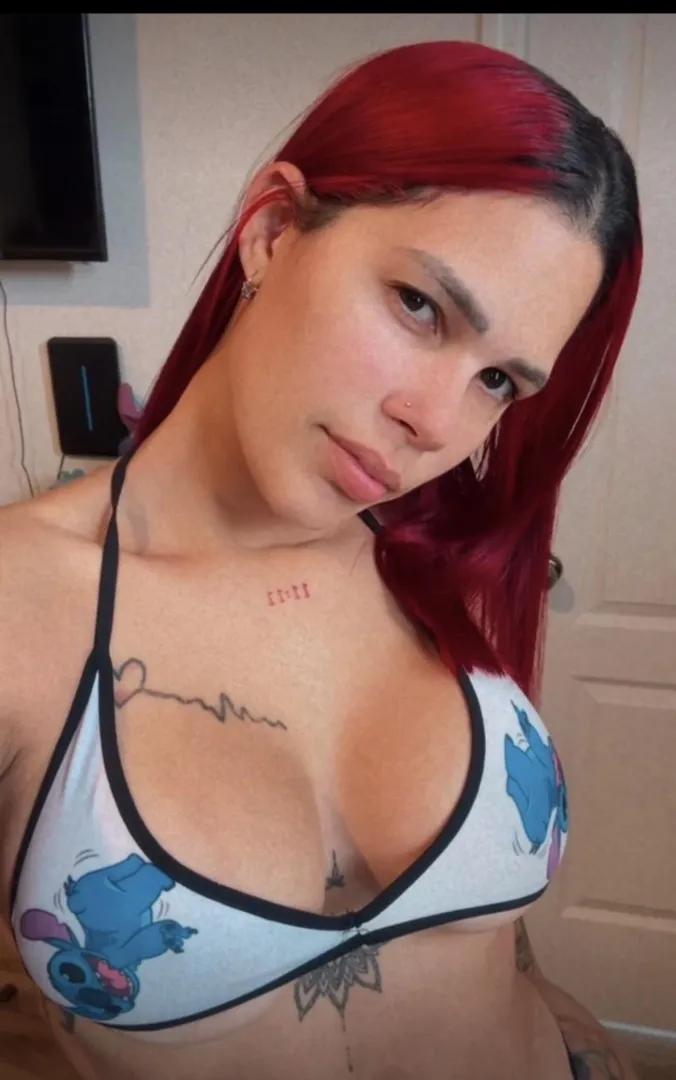 Happy Friday posted by Lapelirojaxx96