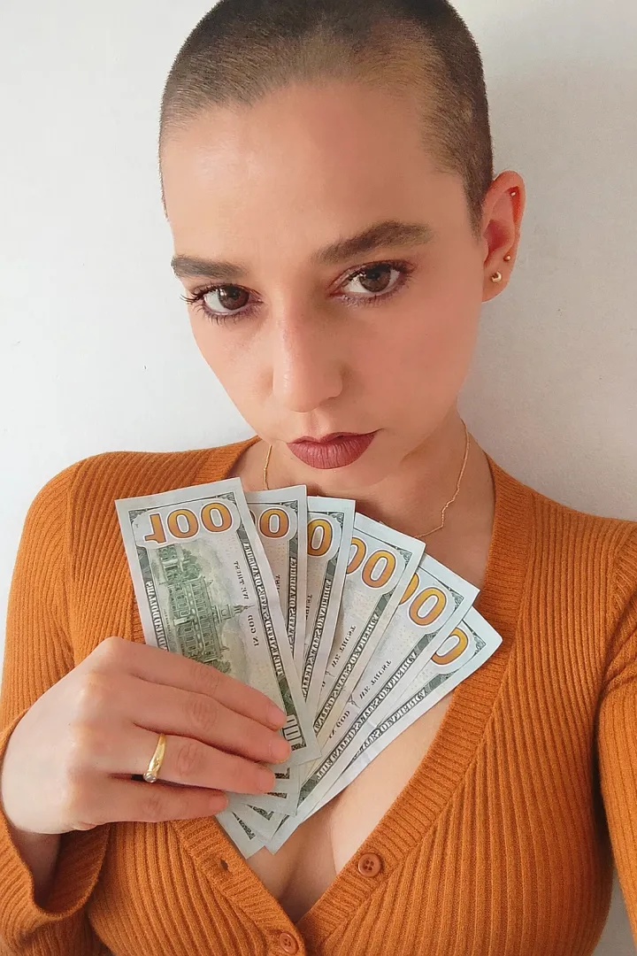 Happy Friday... open that wallet. Princess is very greedy today posted by rahelbald