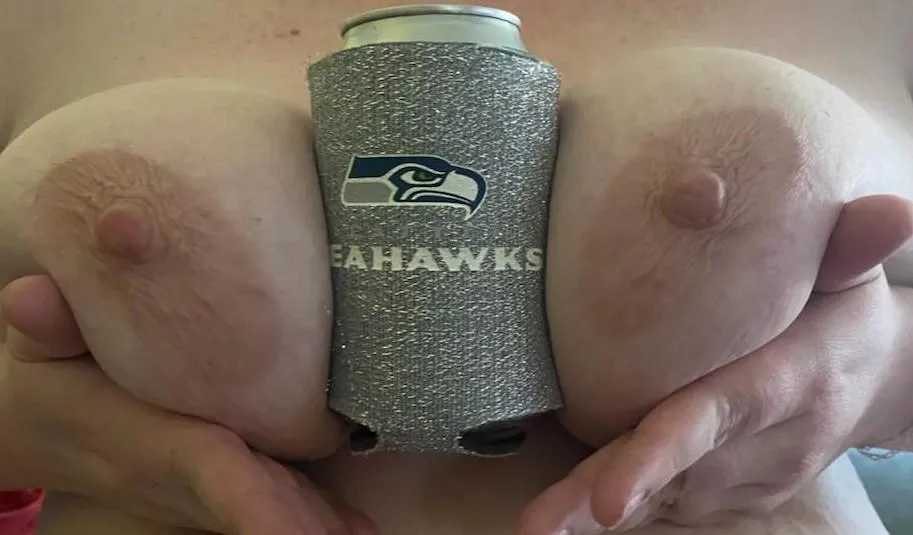 Happy Game Day babes  posted by Moist-Assistant8064