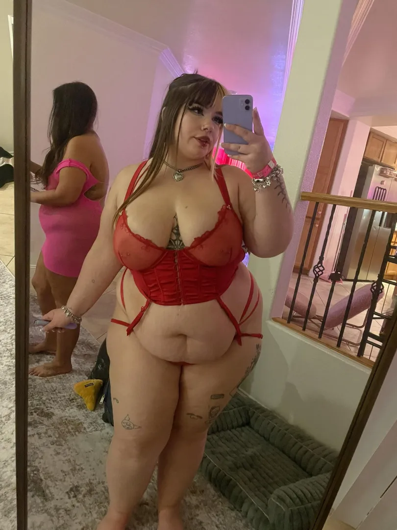 Happy hump day  posted by green_bl00ded